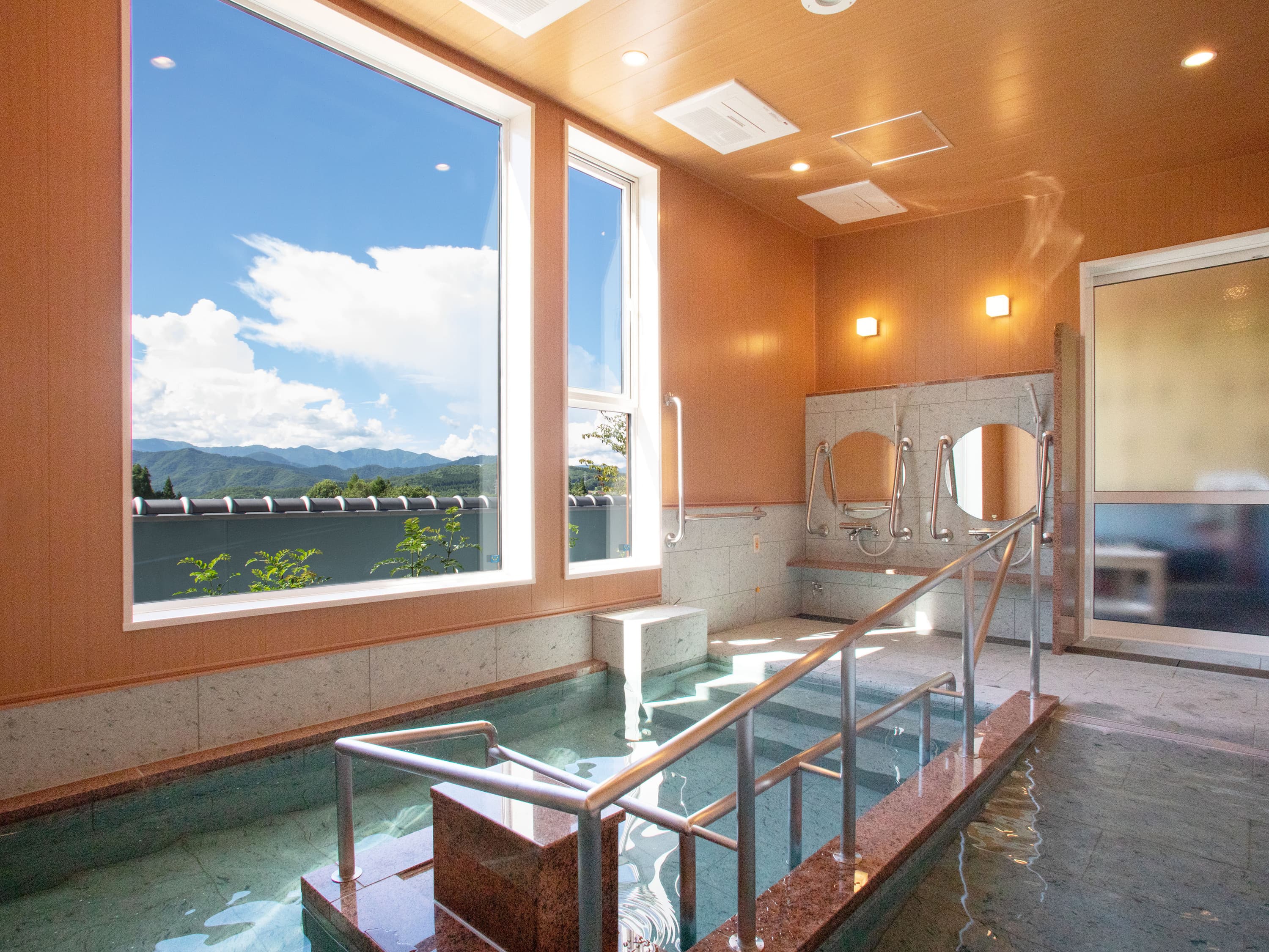 北濃工務店店舗